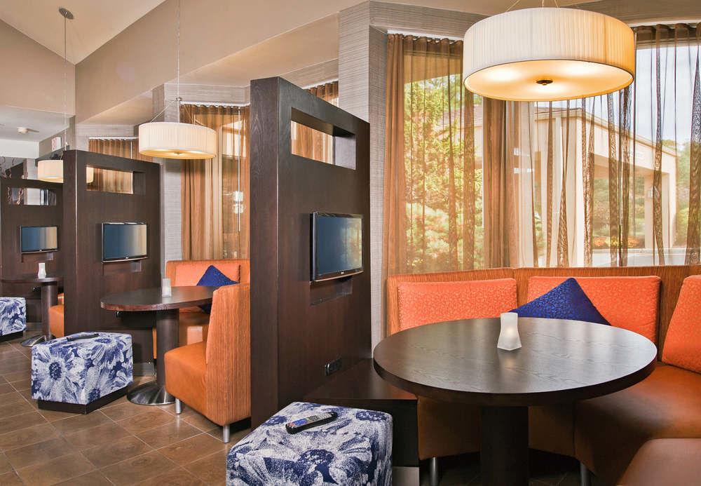 Courtyard By Marriott Mahwah Hotel Exterior photo