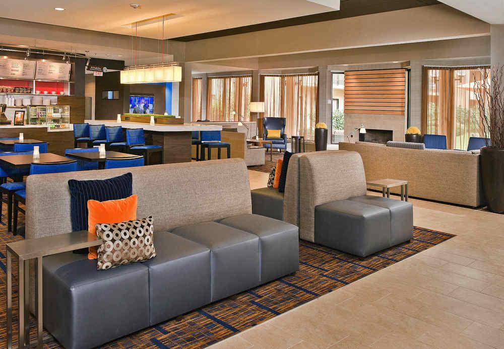 Courtyard By Marriott Mahwah Hotel Exterior photo