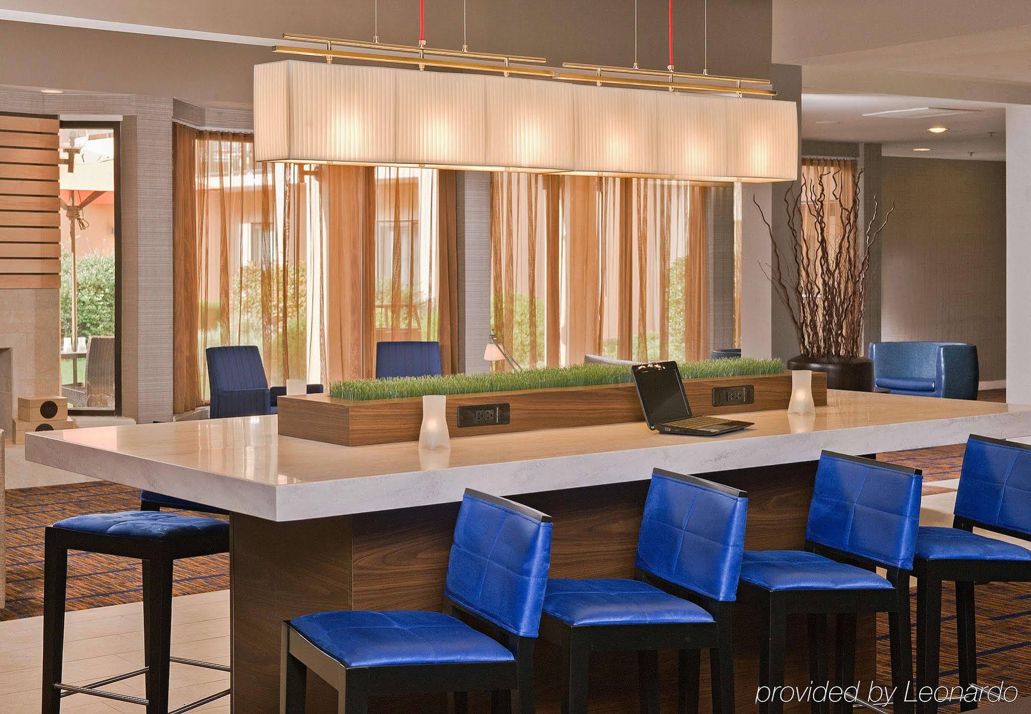 Courtyard By Marriott Mahwah Hotel Exterior photo