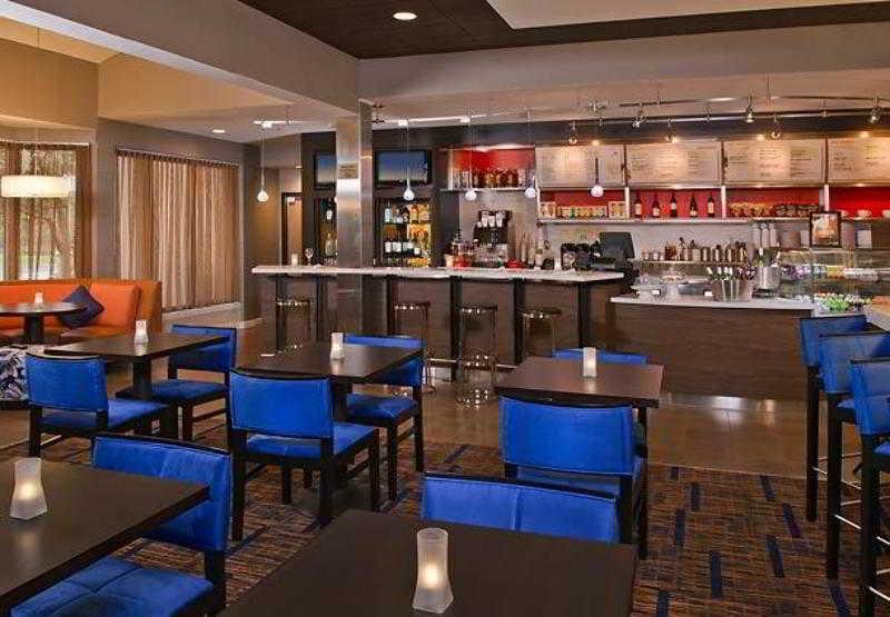 Courtyard By Marriott Mahwah Hotel Exterior photo