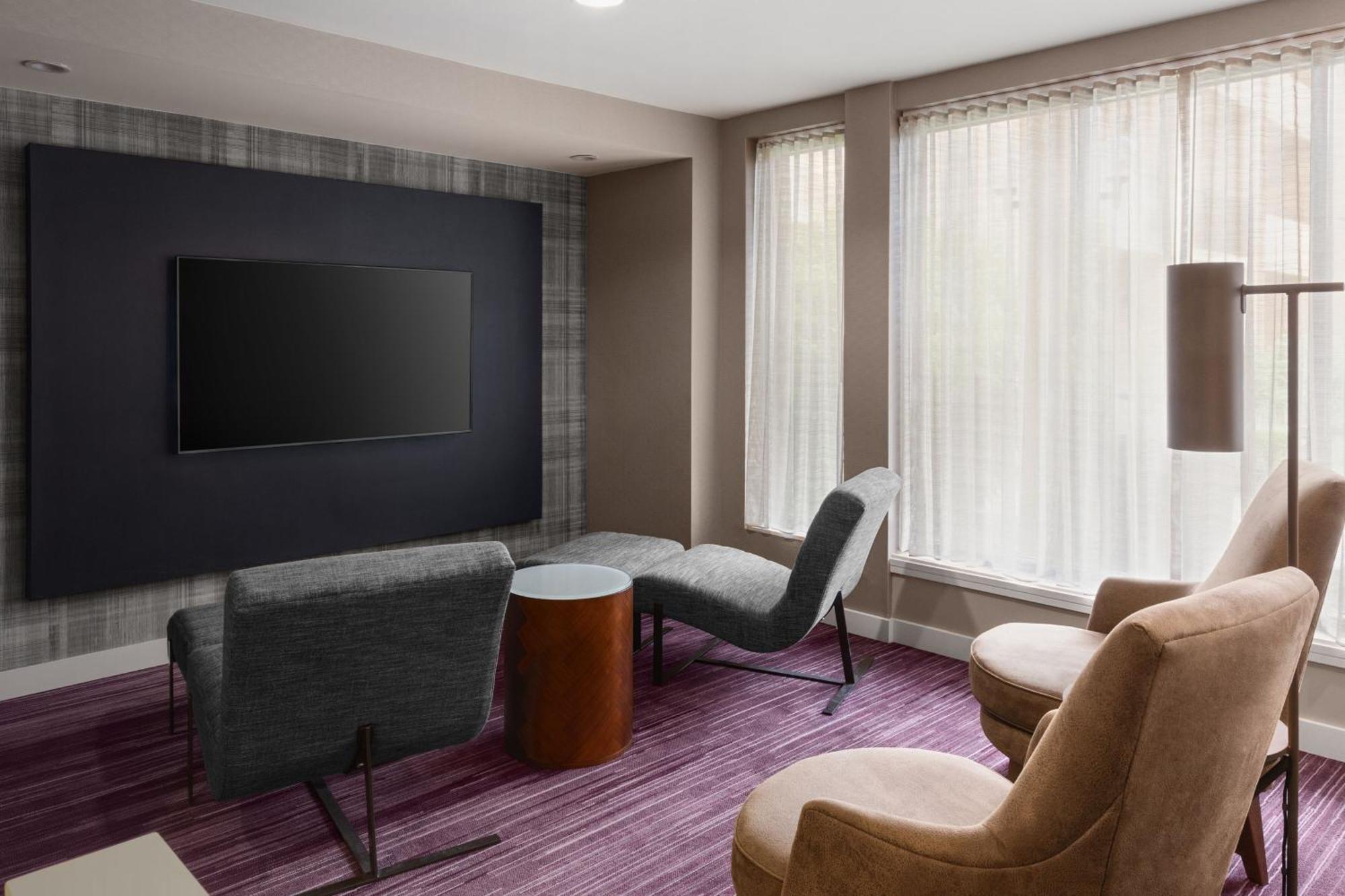 Courtyard By Marriott Mahwah Hotel Exterior photo