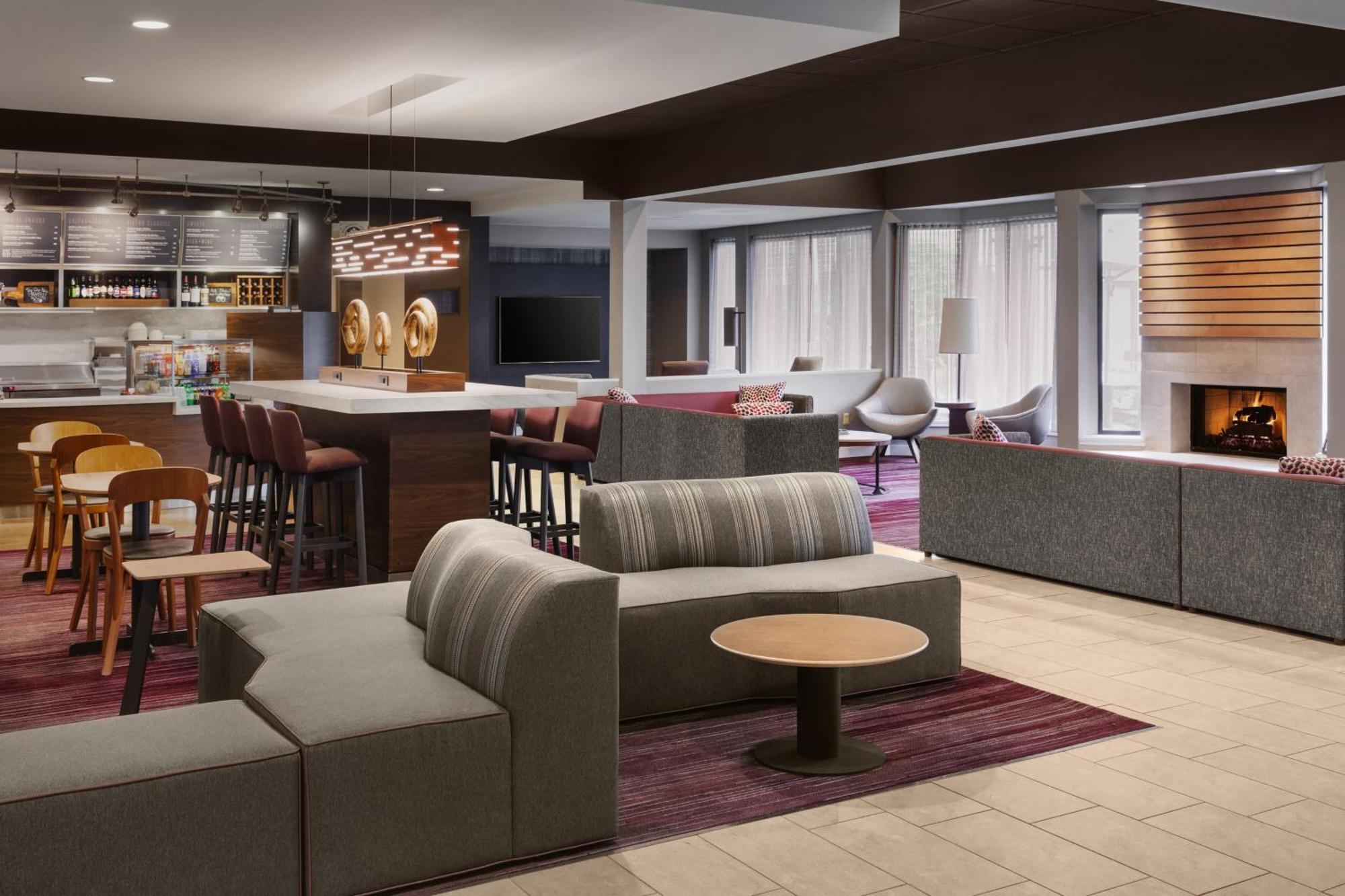 Courtyard By Marriott Mahwah Hotel Exterior photo