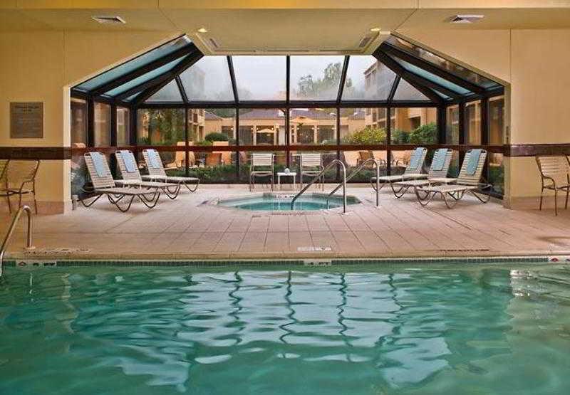 Courtyard By Marriott Mahwah Hotel Facilities photo