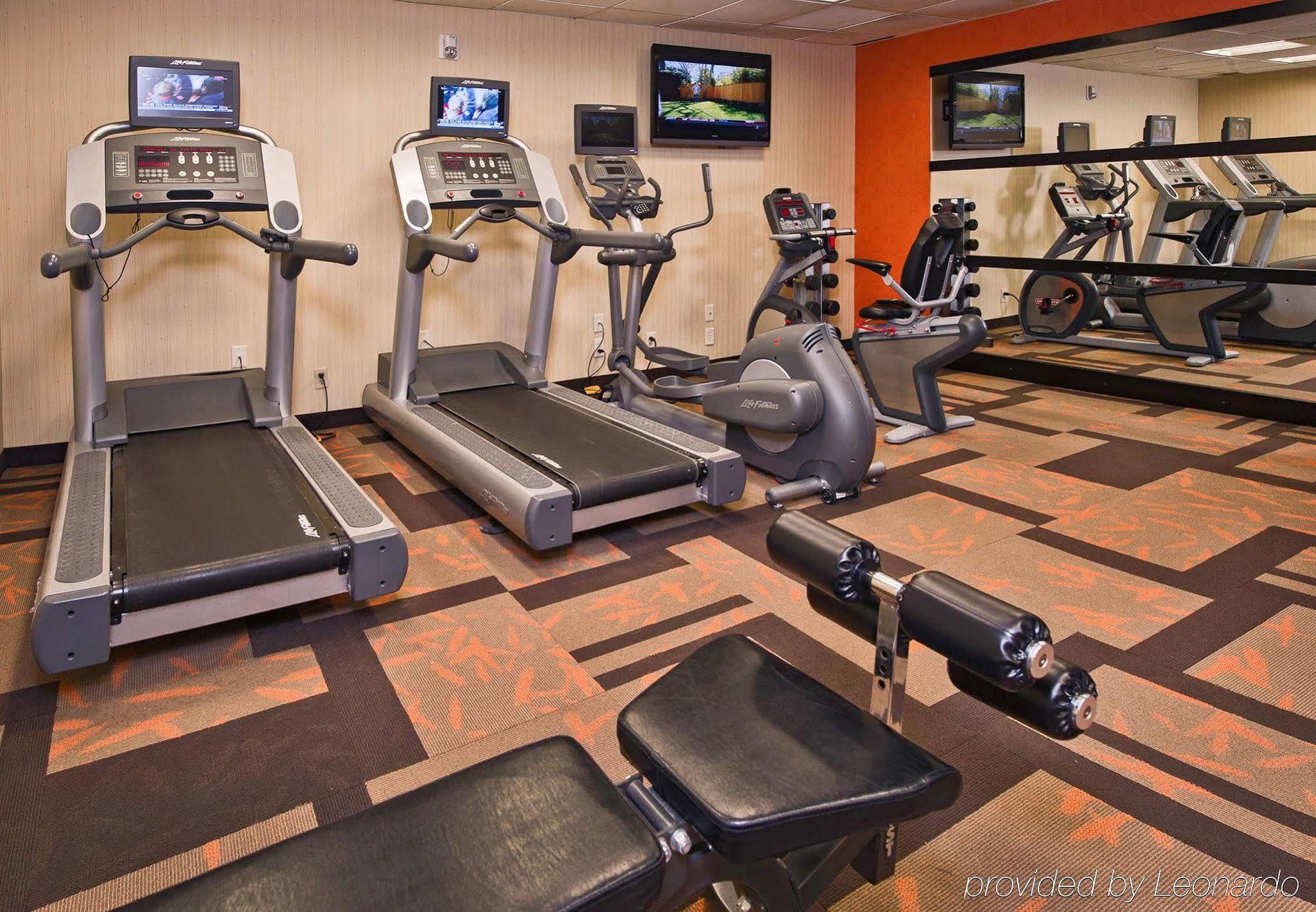Courtyard By Marriott Mahwah Hotel Exterior photo